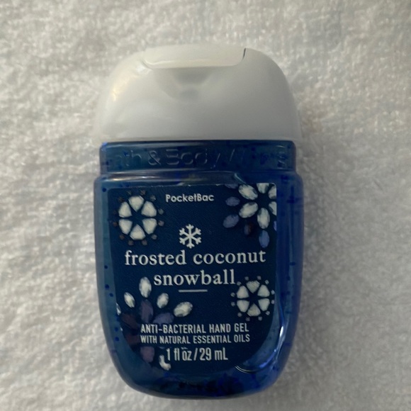 SOLD ! BBW Polar Bear With Gemstone Scarf PocketBac Holder + FREE GIFT Hand Gel - Picture 5 of 5